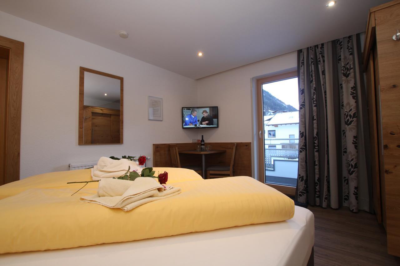 Gaestehaus Alpina St Anton am Arlberg Eksteriør billede