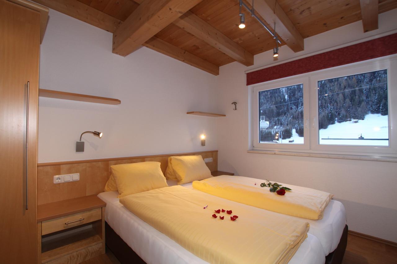 Gaestehaus Alpina St Anton am Arlberg Eksteriør billede
