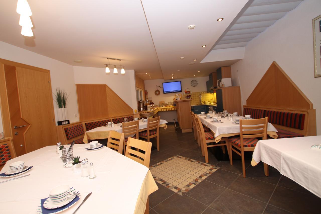 Gaestehaus Alpina St Anton am Arlberg Eksteriør billede