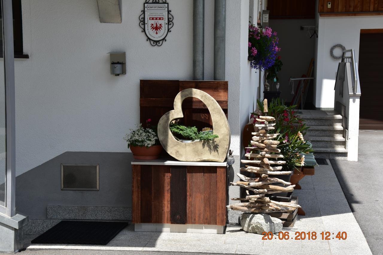 Gaestehaus Alpina St Anton am Arlberg Eksteriør billede