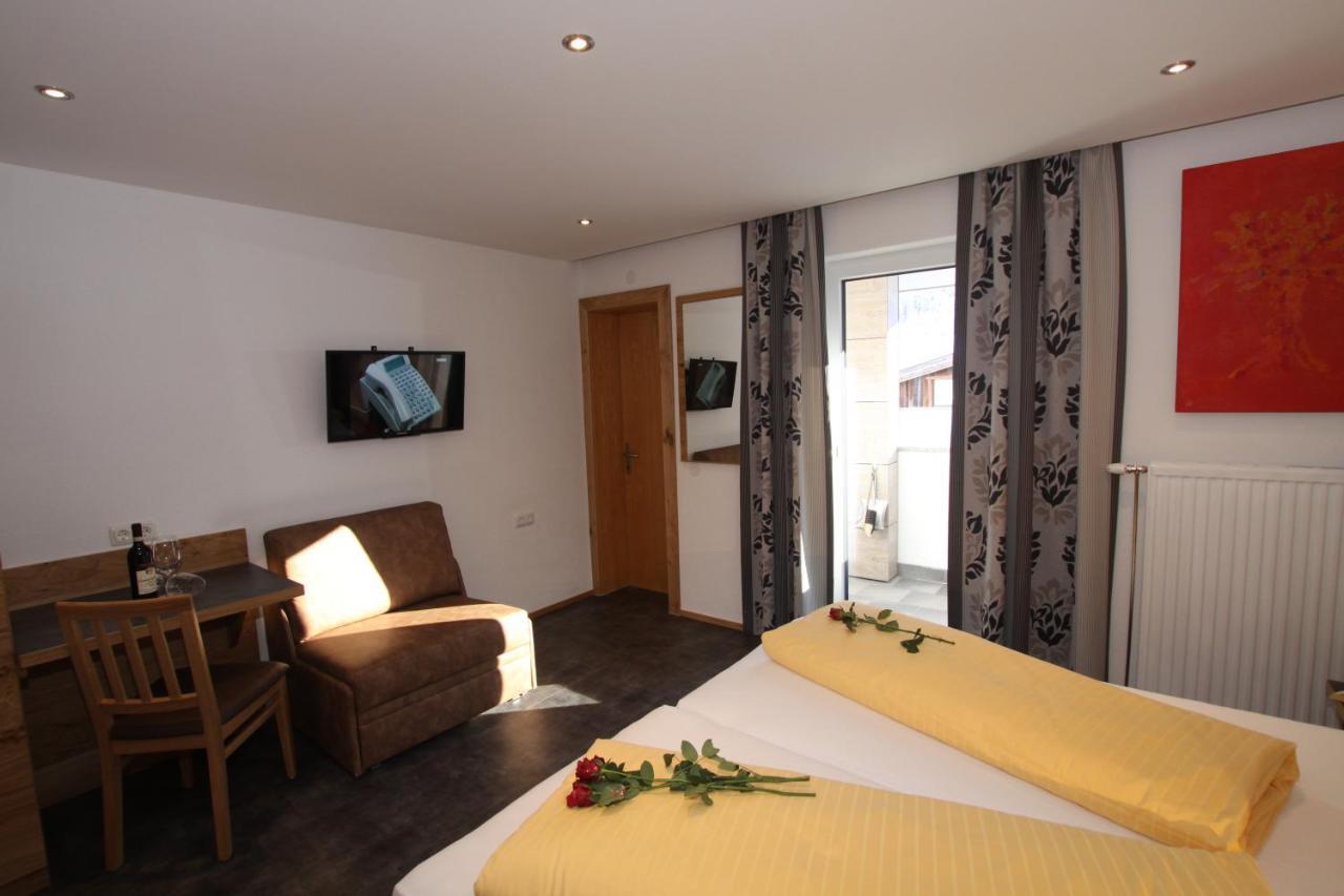 Gaestehaus Alpina St Anton am Arlberg Eksteriør billede